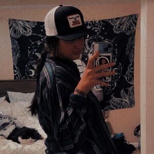 Meet your Posher, Mikayla